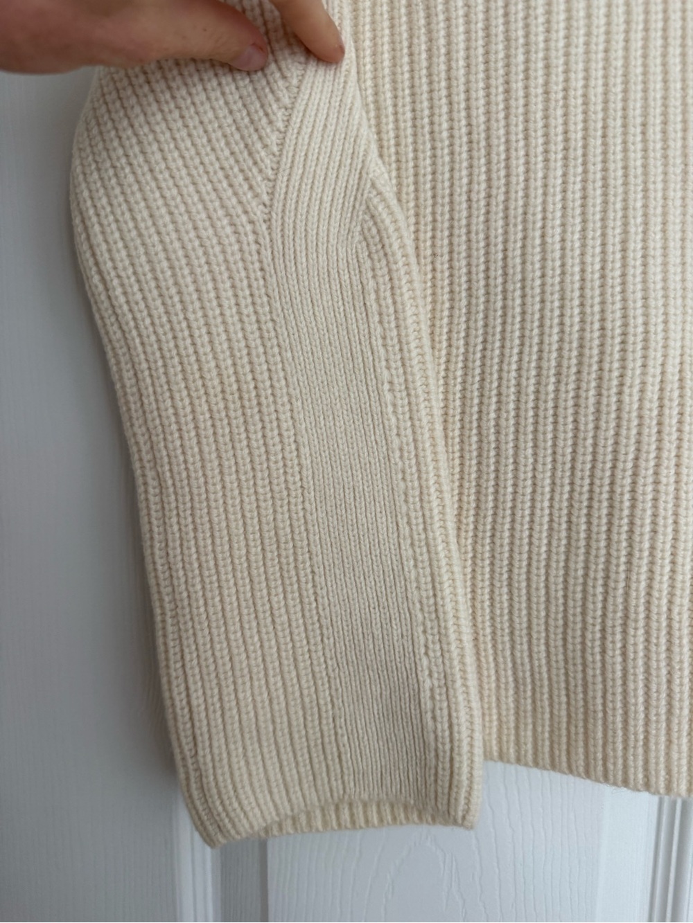 AYR 100% extra fine merino wool ribbed crew neck sweater in cream (M) - Picture 3 of 7